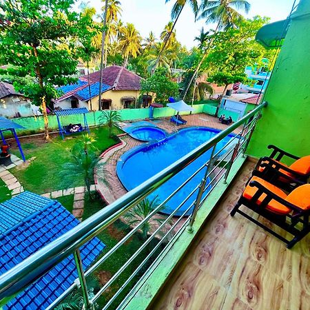 Summer Beach Resort, Goa - #Near Baga Beach #Swimming Pool #Garden #Bar #Lift #Premium Rooms #Property Of The Year #70565-84665 Calangute Eksteriør bilde