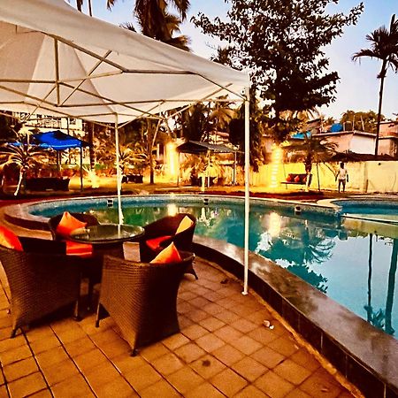 Summer Beach Resort, Goa - #Near Baga Beach #Swimming Pool #Garden #Bar #Lift #Premium Rooms #Property Of The Year #70565-84665 Calangute Eksteriør bilde