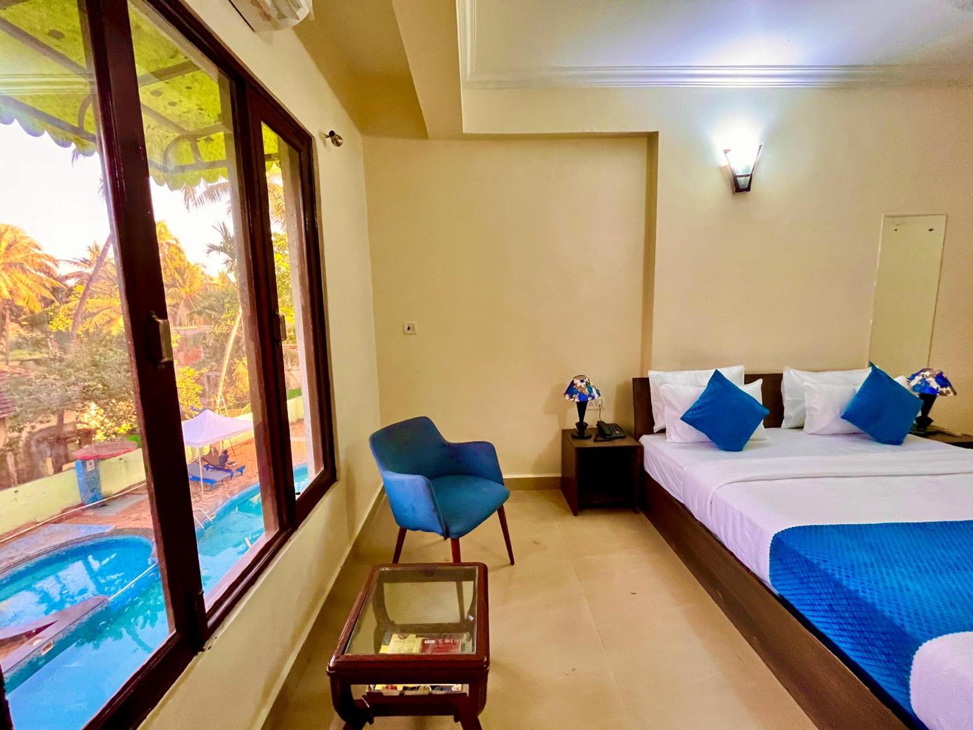 Summer Beach Resort, Goa - #Near Baga Beach #Swimming Pool #Garden #Bar #Lift #Premium Rooms #Property Of The Year #70565-84665 Calangute Eksteriør bilde