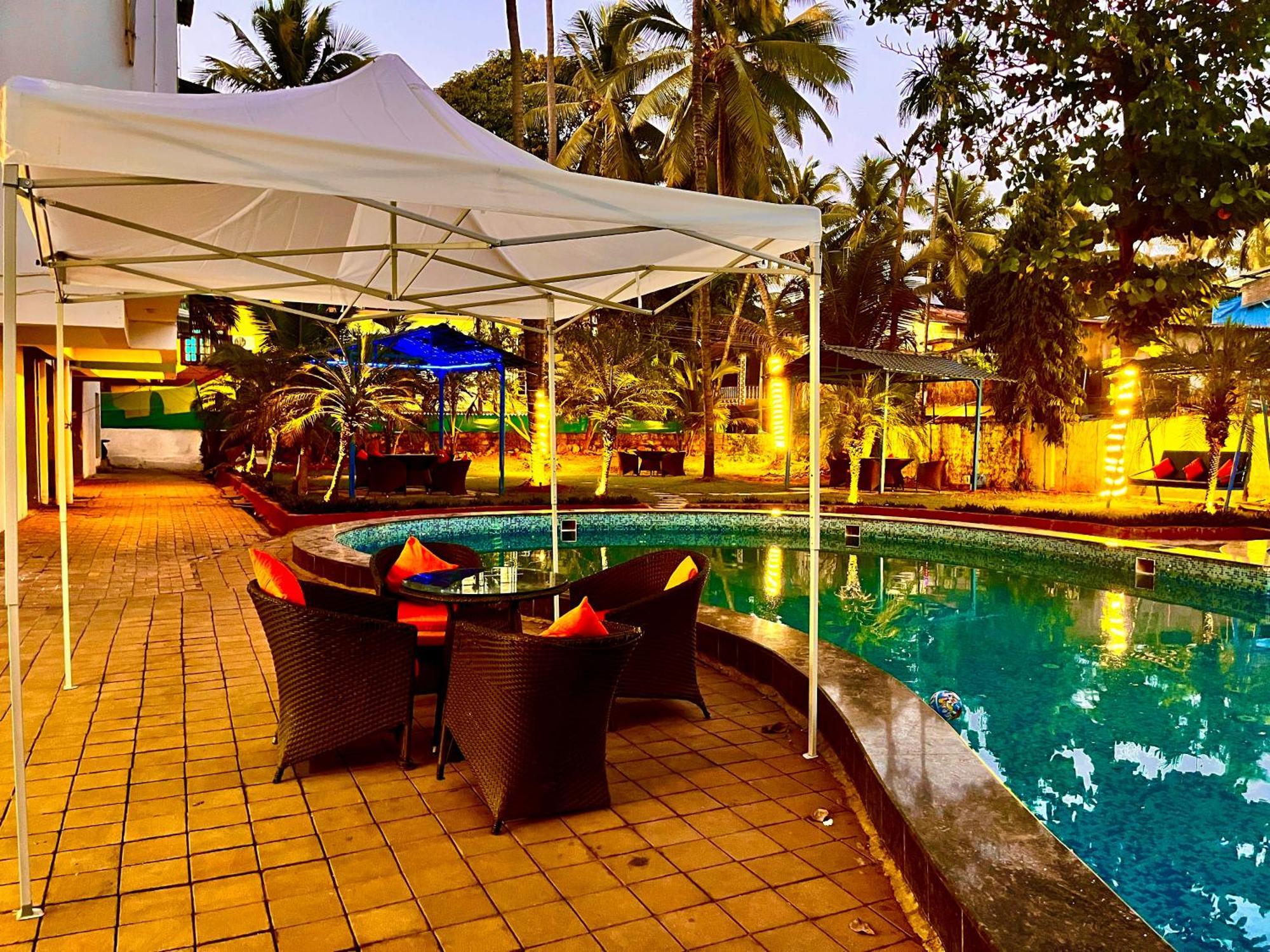 Summer Beach Resort, Goa - #Near Baga Beach #Swimming Pool #Garden #Bar #Lift #Premium Rooms #Property Of The Year #70565-84665 Calangute Eksteriør bilde