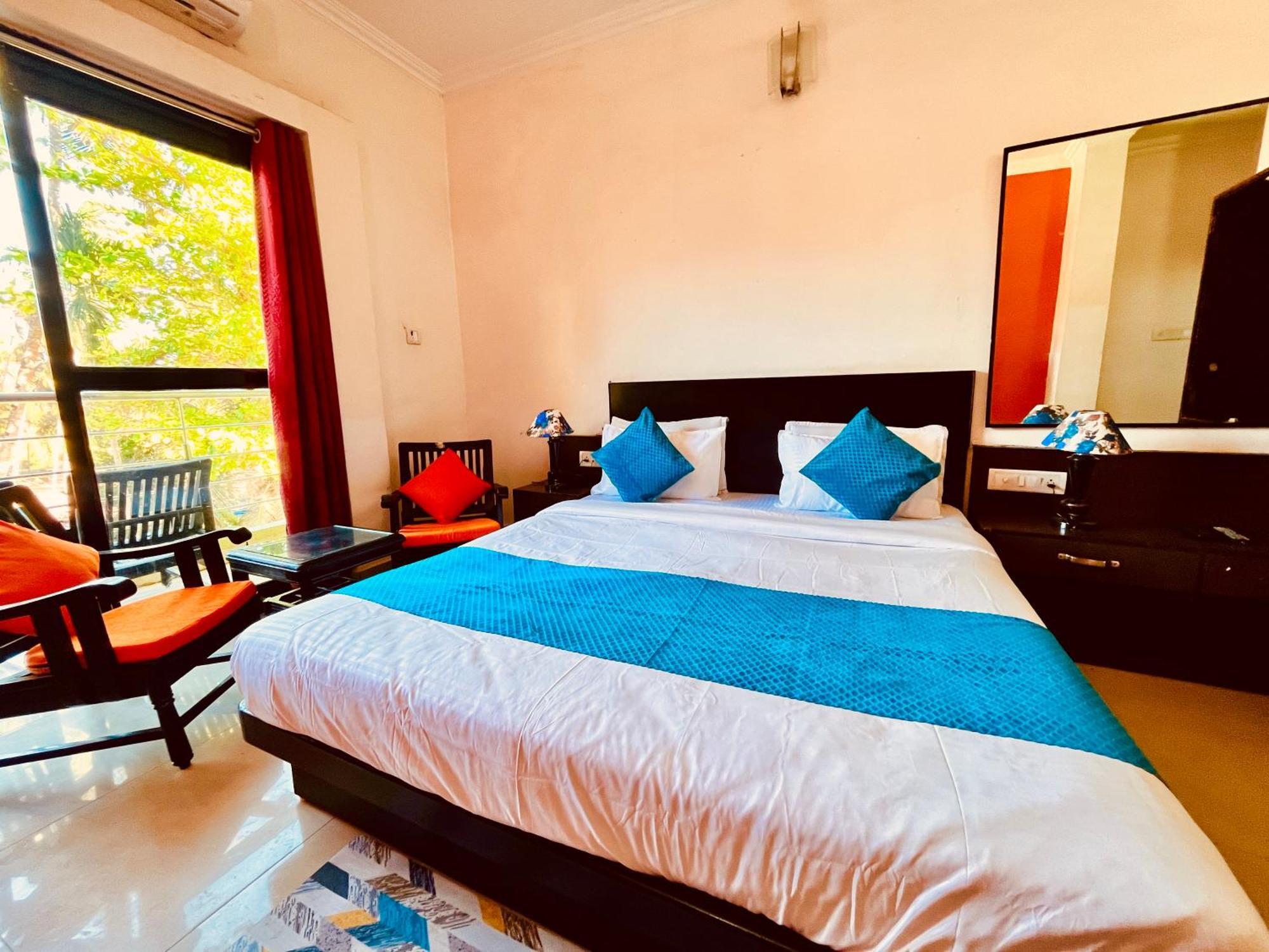 Summer Beach Resort, Goa - #Near Baga Beach #Swimming Pool #Garden #Bar #Lift #Premium Rooms #Property Of The Year #70565-84665 Calangute Eksteriør bilde