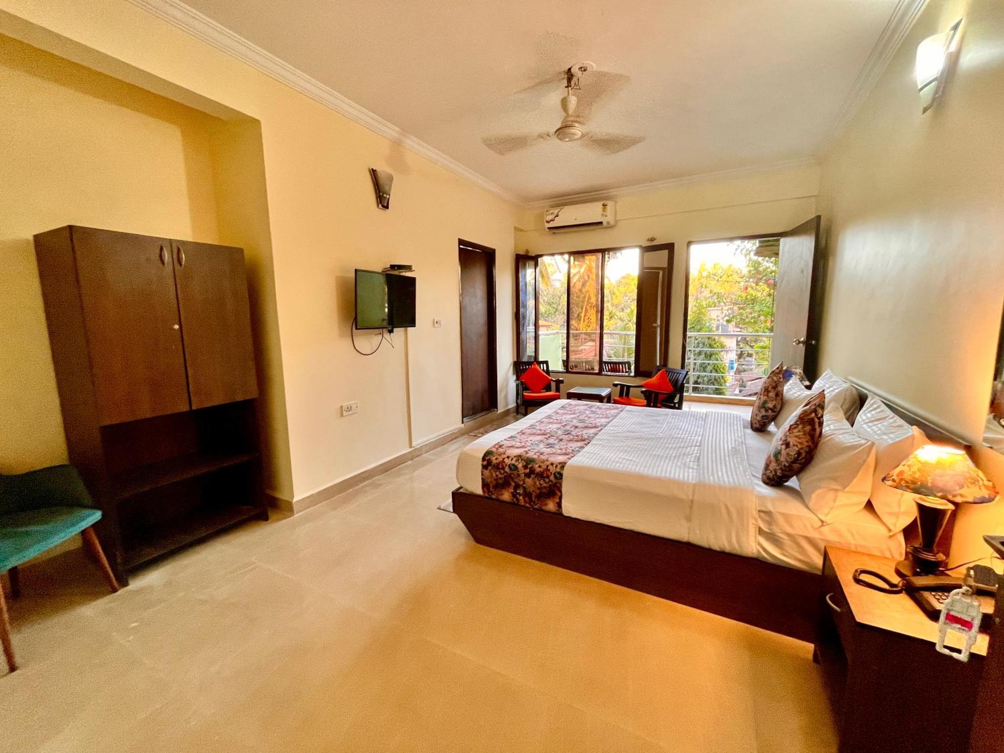 Summer Beach Resort, Goa - #Near Baga Beach #Swimming Pool #Garden #Bar #Lift #Premium Rooms #Property Of The Year #70565-84665 Calangute Eksteriør bilde