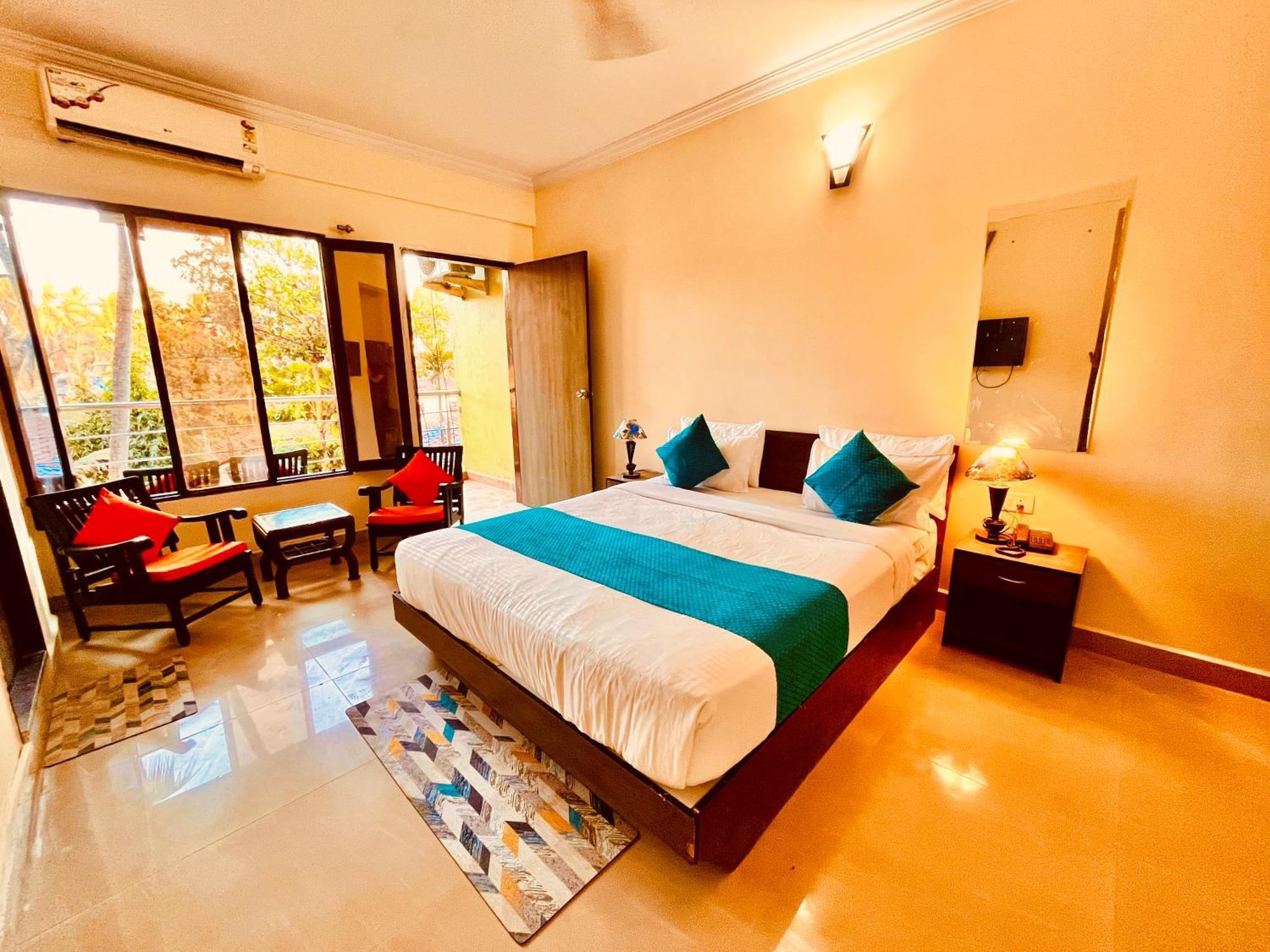 Summer Beach Resort, Goa - #Near Baga Beach #Swimming Pool #Garden #Bar #Lift #Premium Rooms #Property Of The Year #70565-84665 Calangute Eksteriør bilde