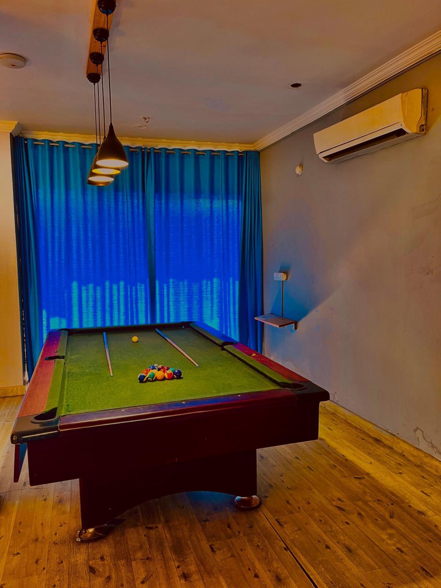 Summer Beach Resort, Goa - #Near Baga Beach #Swimming Pool #Garden #Bar #Lift #Premium Rooms #Property Of The Year #70565-84665 Calangute Eksteriør bilde