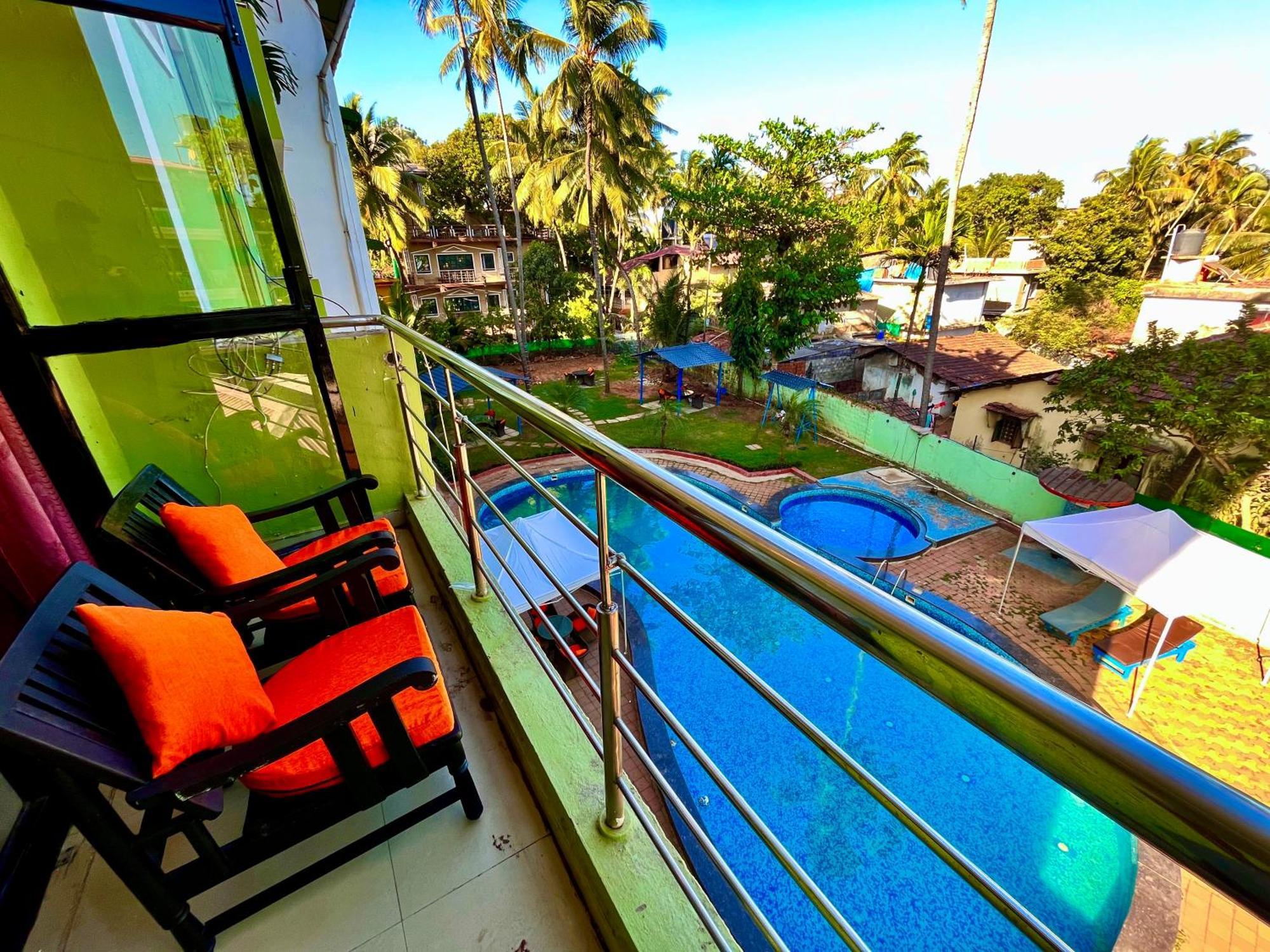 Summer Beach Resort, Goa - #Near Baga Beach #Swimming Pool #Garden #Bar #Lift #Premium Rooms #Property Of The Year #70565-84665 Calangute Eksteriør bilde
