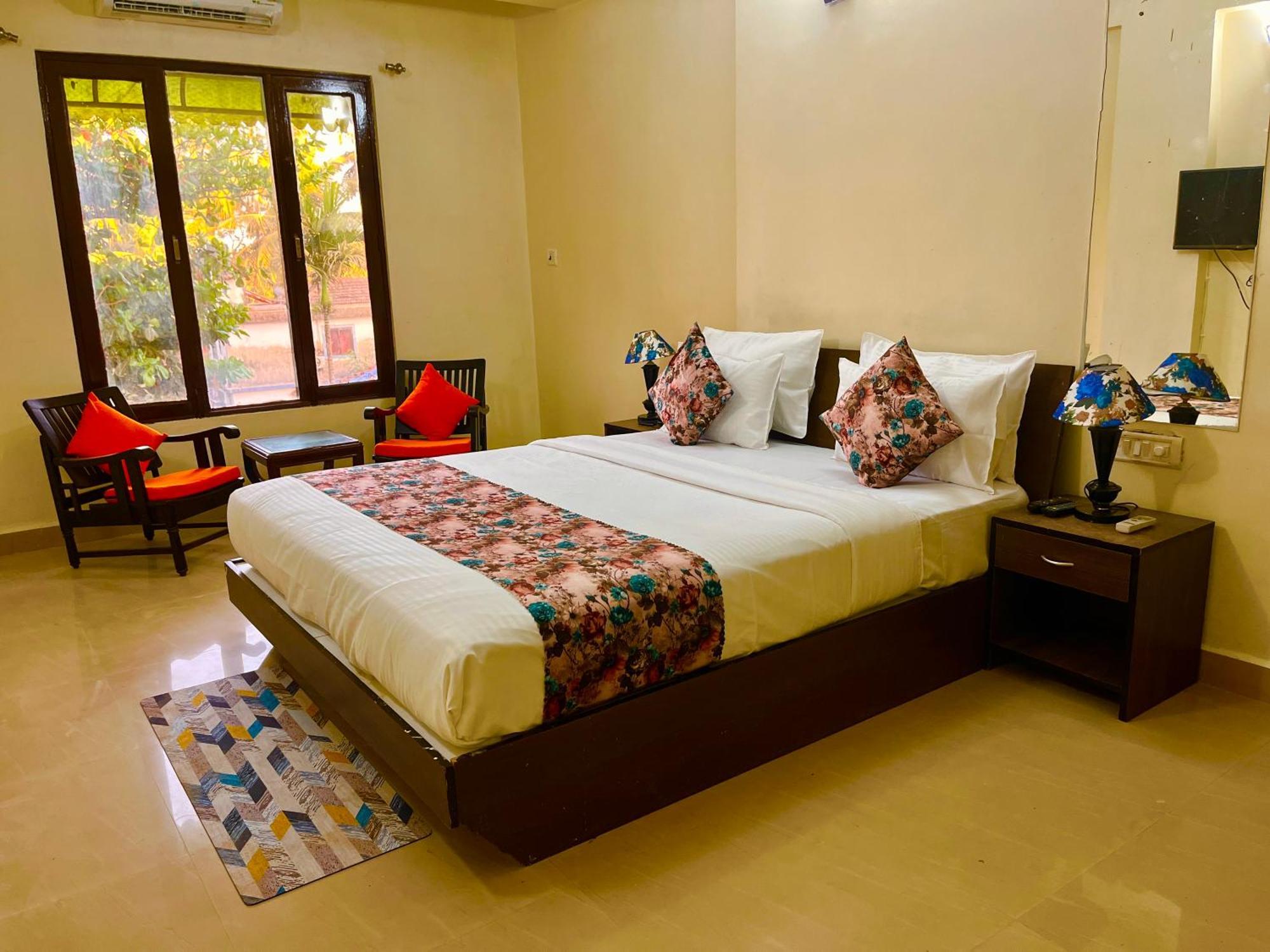 Summer Beach Resort, Goa - #Near Baga Beach #Swimming Pool #Garden #Bar #Lift #Premium Rooms #Property Of The Year #70565-84665 Calangute Eksteriør bilde