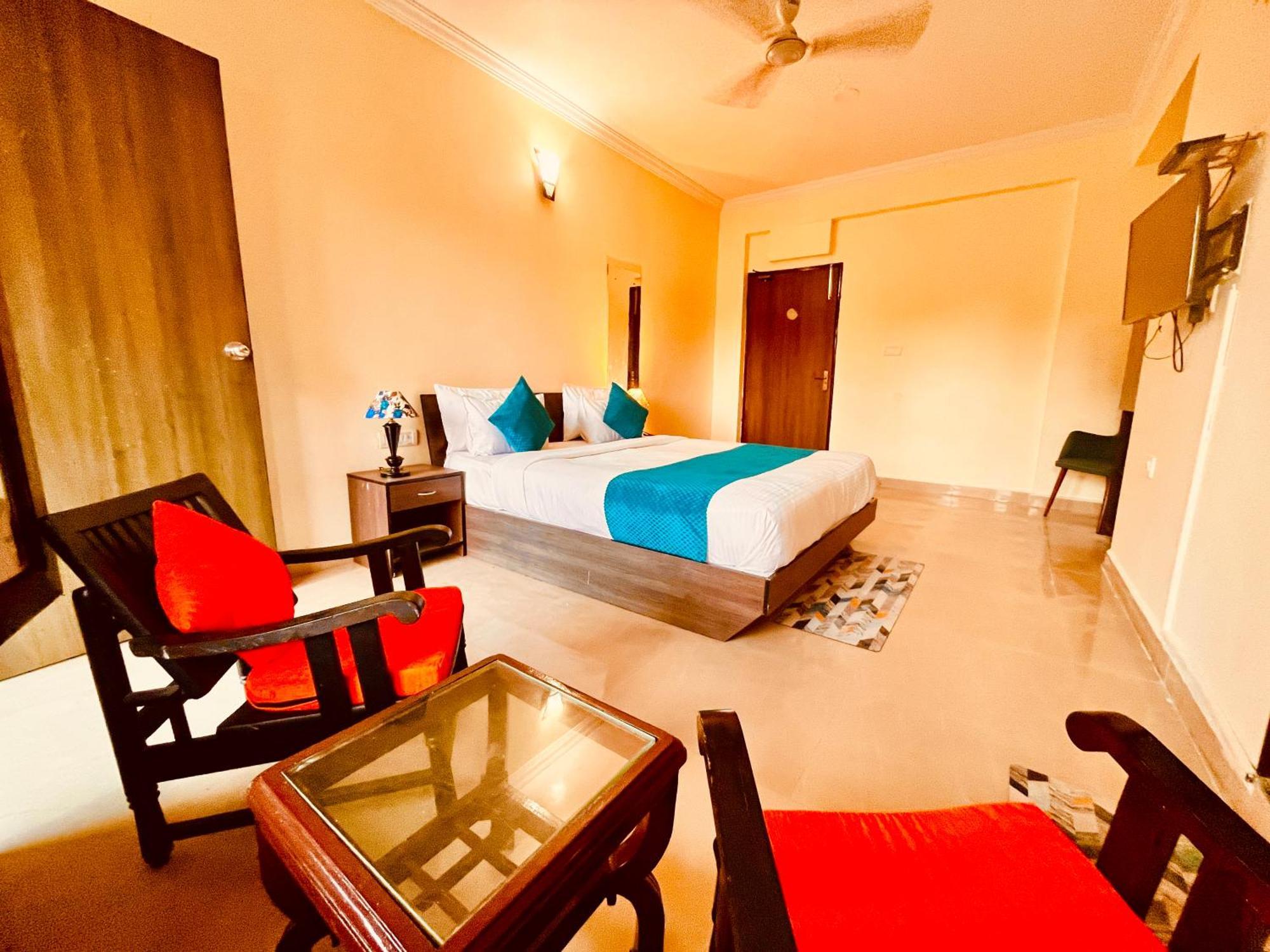 Summer Beach Resort, Goa - #Near Baga Beach #Swimming Pool #Garden #Bar #Lift #Premium Rooms #Property Of The Year #70565-84665 Calangute Eksteriør bilde