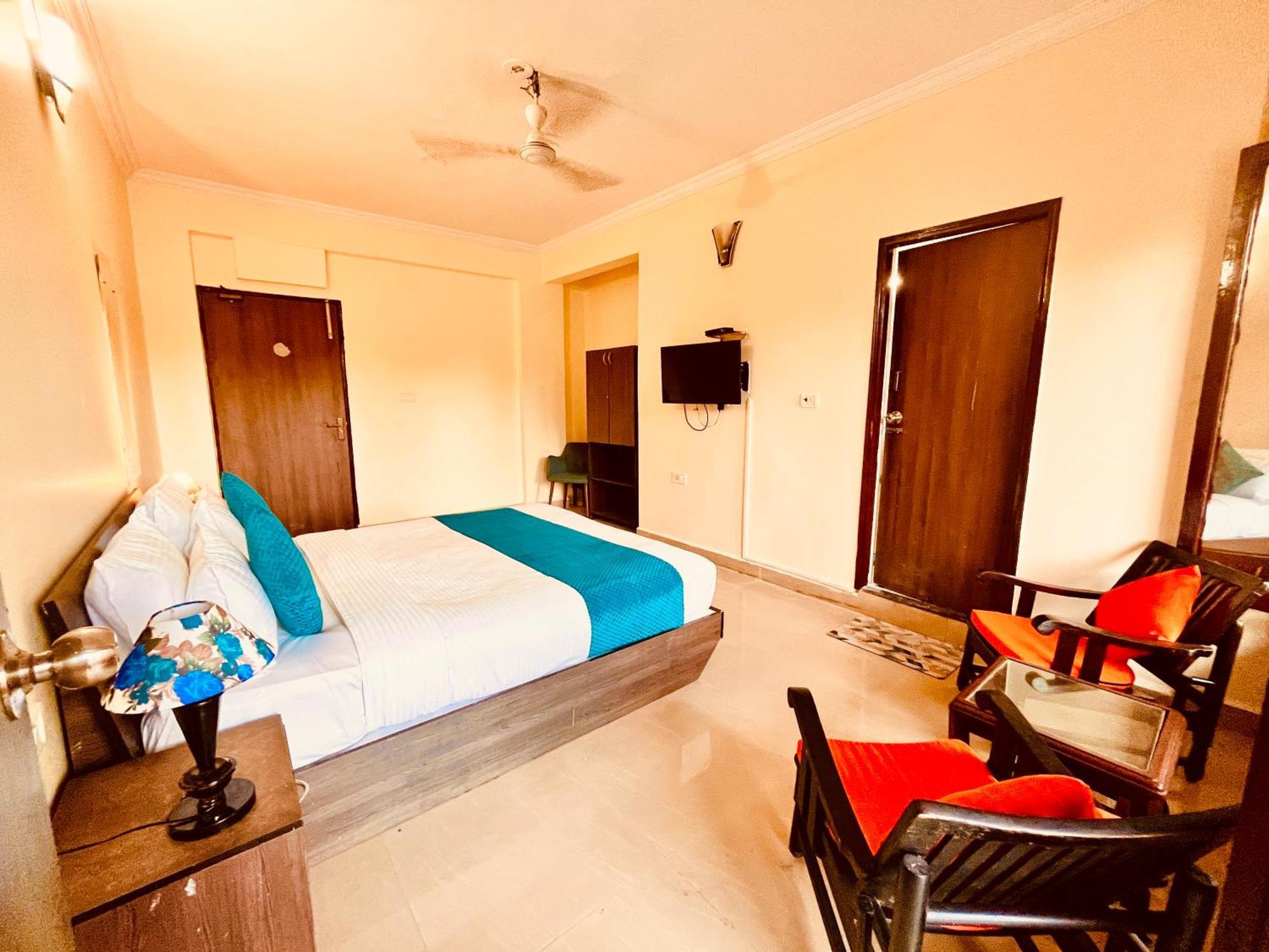 Summer Beach Resort, Goa - #Near Baga Beach #Swimming Pool #Garden #Bar #Lift #Premium Rooms #Property Of The Year #70565-84665 Calangute Eksteriør bilde