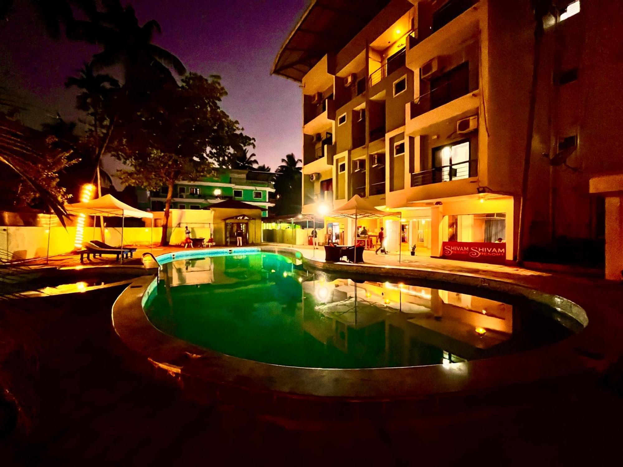 Summer Beach Resort, Goa - #Near Baga Beach #Swimming Pool #Garden #Bar #Lift #Premium Rooms #Property Of The Year #70565-84665 Calangute Eksteriør bilde
